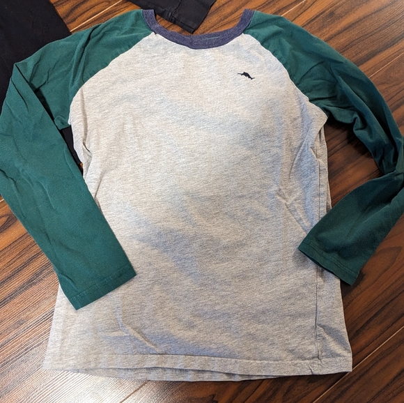 Kids Tommy Bahama shirts size 10-12 years X2 - Picture 2 of 8